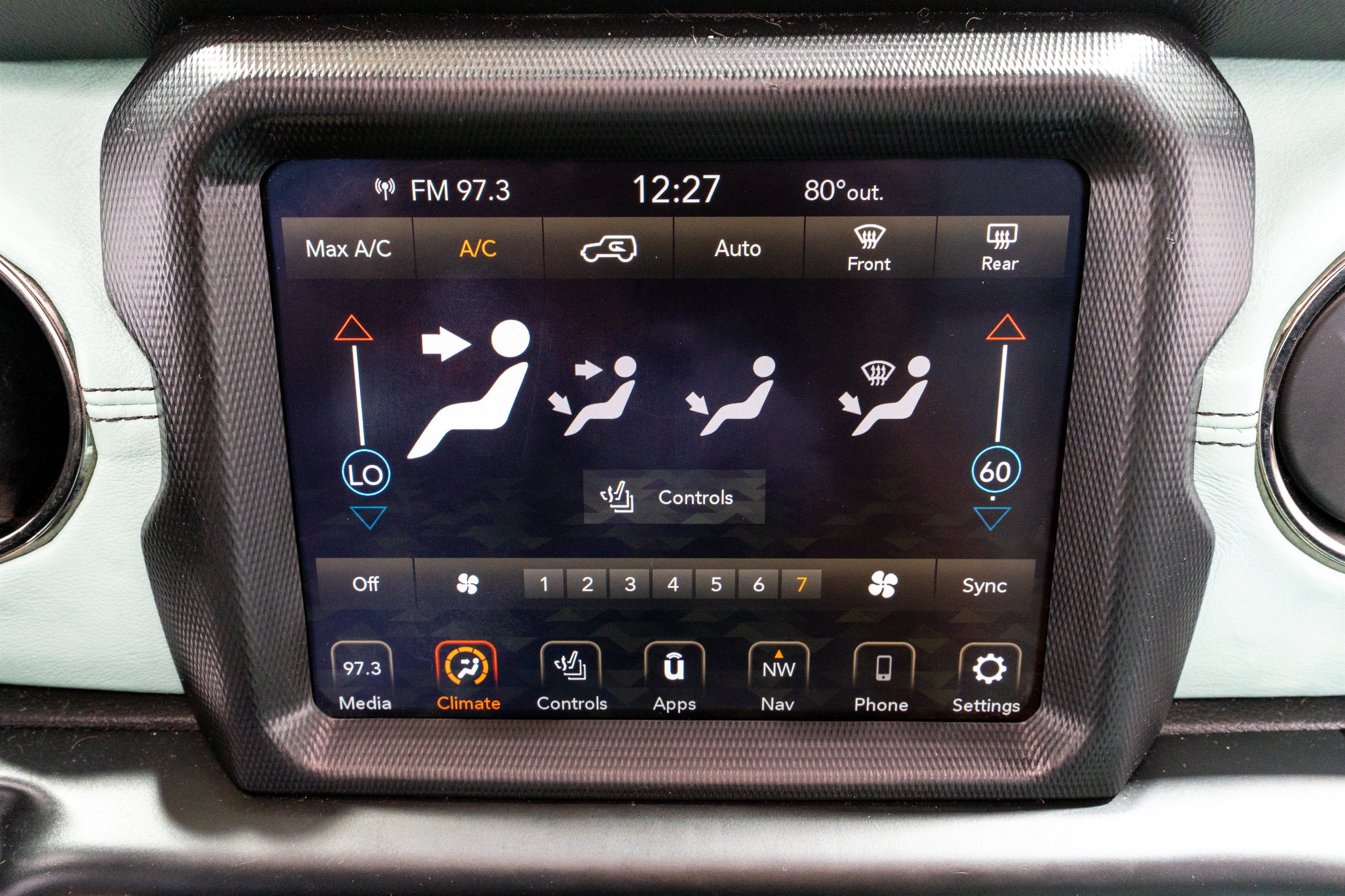 Used 2022 Jeep Wrangler Unlimited Sahara AWD/4WD image 18