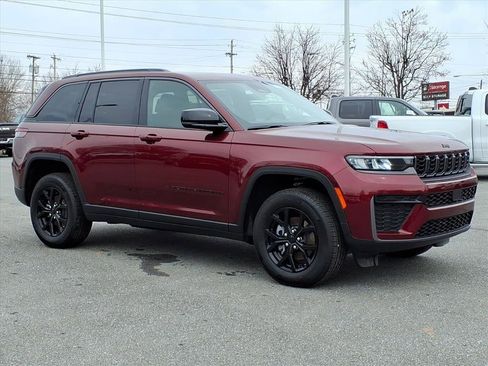 New 2026 Jeep Grand Cherokee Altitude AWD/4WD image 2