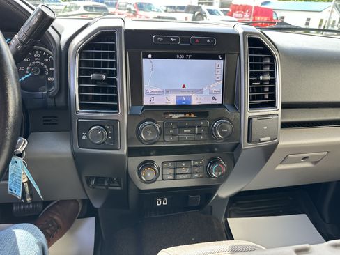 Used 2019 Ford F150 XLT w/ Equipment Group 302A Luxury AWD/4WD image 12