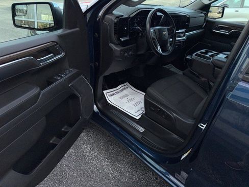 Used 2023 Chevrolet Silverado 1500 LT AWD/4WD image 15