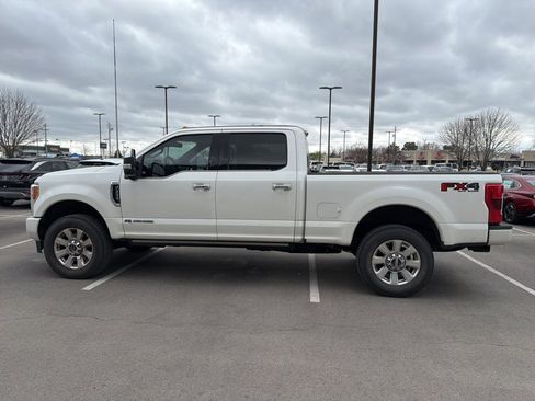 Used 2019 Ford F250 Platinum w/ Platinum Ultimate Package image 14