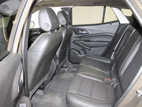 Used 2024 Chevrolet Trax ACTIV w/ Sunroof Package image 17