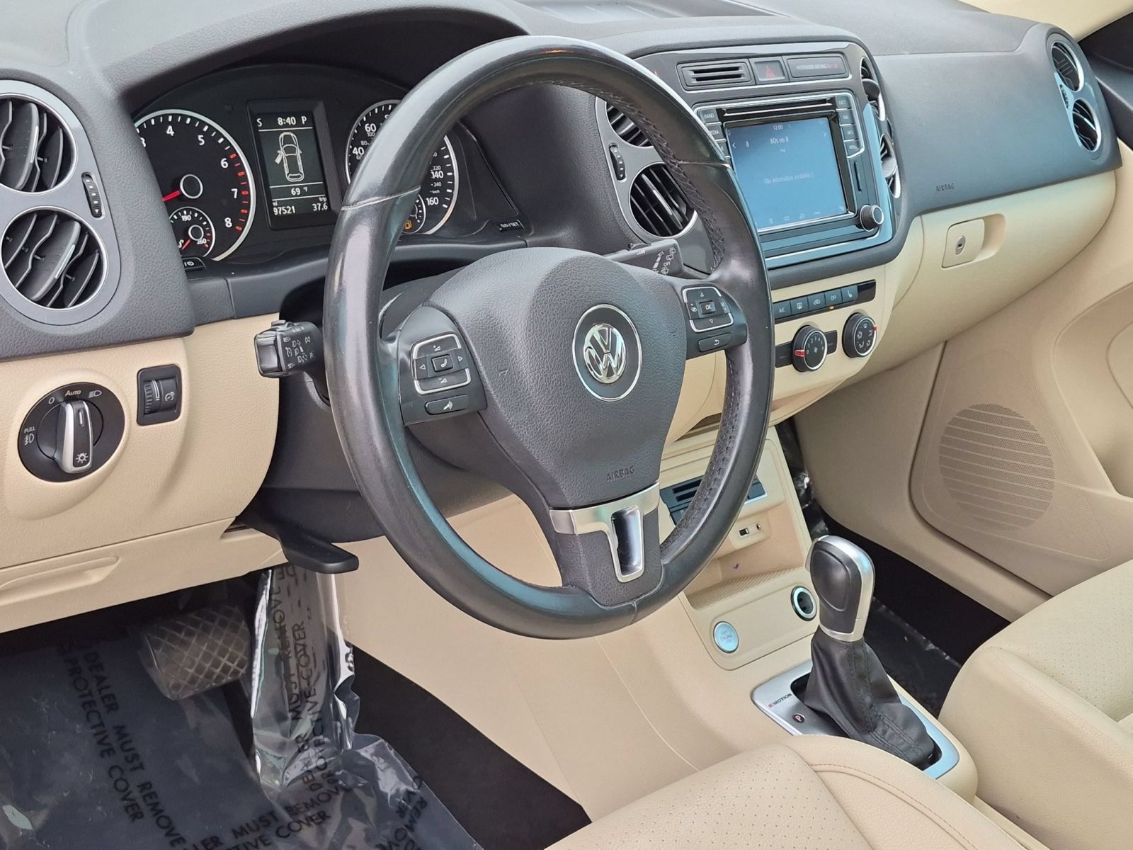 Used 2016 Volkswagen Tiguan SE AWD/4WD image 14