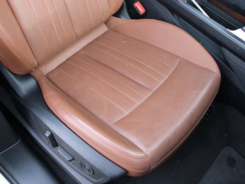 Used 2019 Audi e-tron Premium Plus image 29