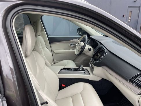 Used 2023 Volvo XC90 B6 Plus w/ Protection Package image 12