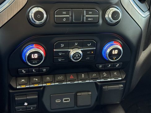 Used 2021 GMC Sierra 1500 Denali w/ Denali Ultimate Package image 26