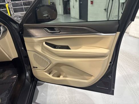 Used 2021 Jeep Grand Cherokee L Limited w/ Trailer Tow Group (B) image 31