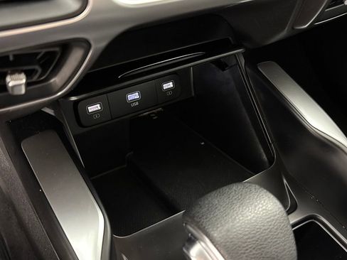 Used 2023 Kia Sorento LX FWD image 39