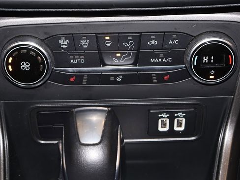 Certified 2022 Ford EcoSport SES w/ Interior Protection Package image 28