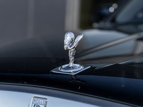 Used 2023 Rolls-Royce Cullinan image 17