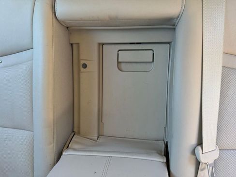 Used 2013 Cadillac XTS Premium FWD image 29