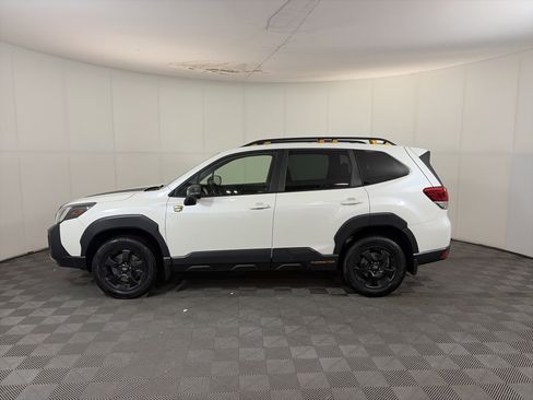 Used 2022 Subaru Forester Wilderness w/ Wilderness Package AWD/4WD image 9