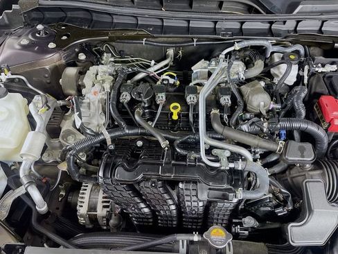 Used 2025 Nissan Altima 2.5 SV FWD image 29