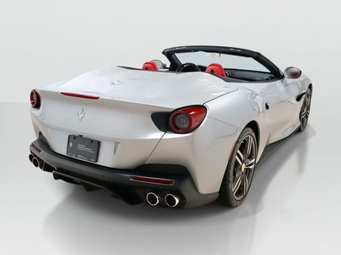 Certified 2019 Ferrari Portofino RWD image 5