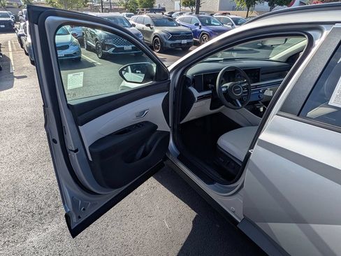 Certified 2025 Hyundai Tucson SEL AWD/4WD image 33
