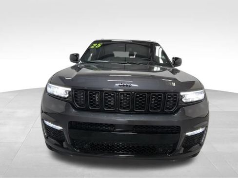 Used 2025 Jeep Grand Cherokee L Summit AWD/4WD image 5