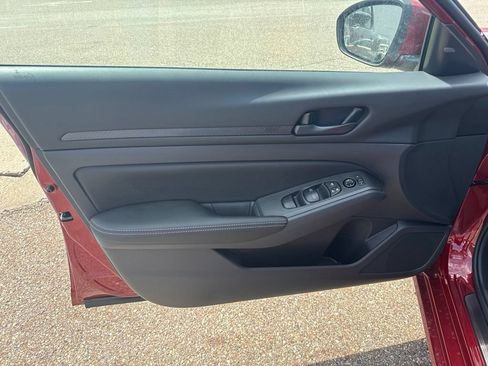 New 2026 Nissan Altima 2.5 SV w/ SV Special Edition Package FWD image 10