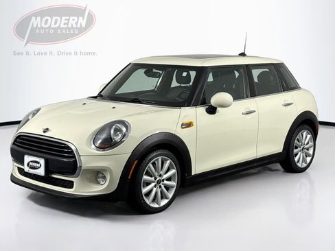 Used 2019 MINI Cooper 4-Door Hardtop image 1