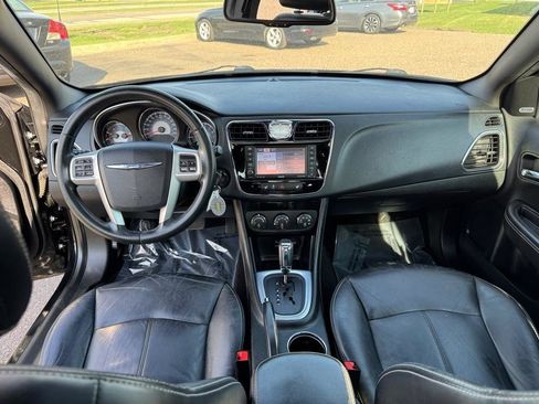Used 2013 Chrysler 200 Limited w/ Sun/Sound Group FWD image 29