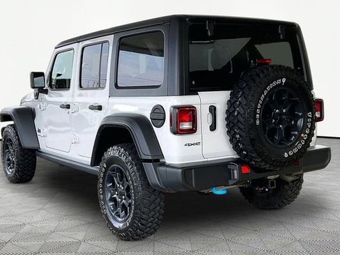 Used 2023 Jeep Wrangler Unlimited w/ Cold Weather Group AWD/4WD image 4