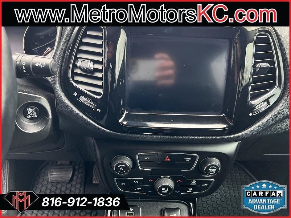 Used 2019 Jeep Compass Latitude FWD image 27
