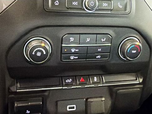 Used 2019 Chevrolet Silverado 1500 Custom w/ Custom Max Trailering Package image 15