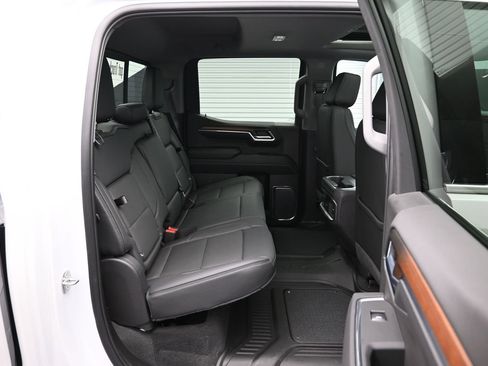 Used 2024 GMC Sierra 1500 Denali w/ Denali Reserve Package AWD/4WD image 12