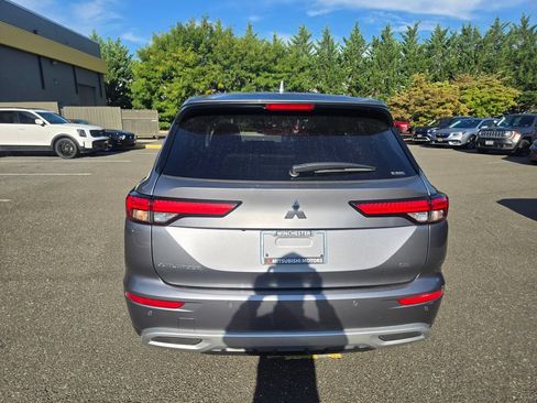 Used 2024 Mitsubishi Outlander SE AWD/4WD image 6