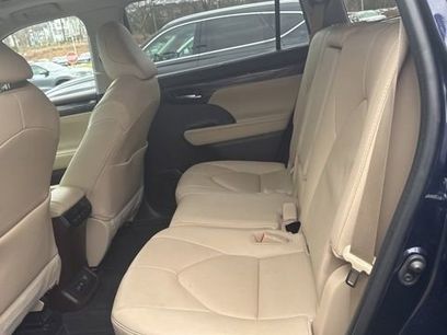 Used 2021 Toyota Highlander Limited