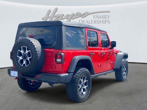 Used 2022 Jeep Wrangler Unlimited Rubicon w/ Cold Weather Group AWD/4WD image 3
