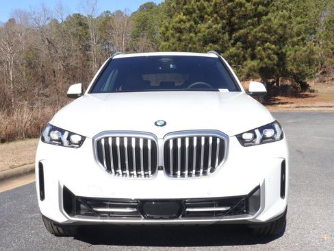 New 2026 BMW X5 sDrive40i image 2
