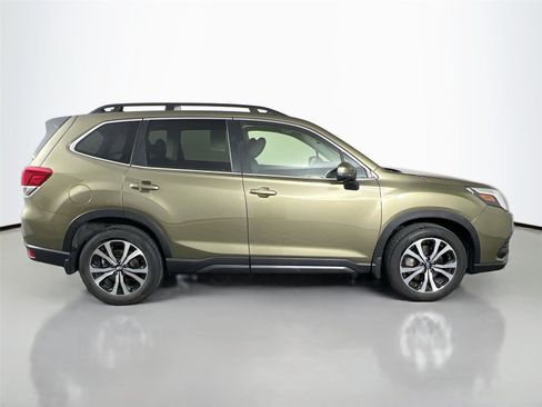 Used 2024 Subaru Forester Limited AWD/4WD image 5