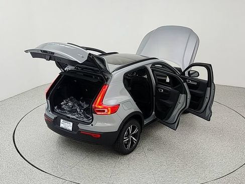 New 2026 Volvo XC40 B5 Core w/ Protection Package Premier AWD/4WD image 39