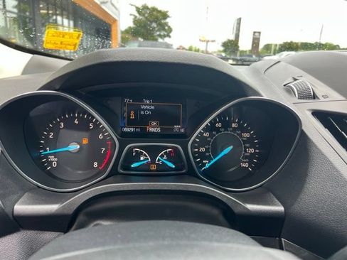 Used 2019 Ford Escape Titanium AWD/4WD image 9