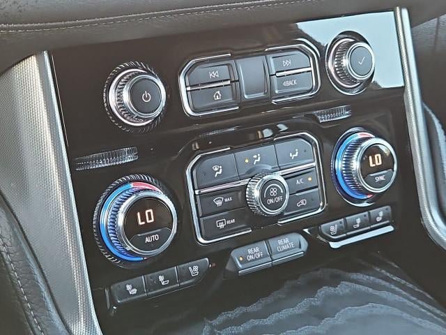 Used 2021 GMC Yukon Denali w/ Denali Premium Package RWD image 18
