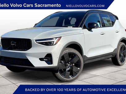 New 2026 Volvo XC40 B5 Ultra w/ Climate Package