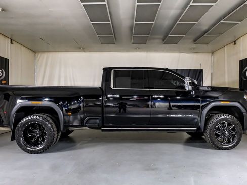 Used 2024 GMC Sierra 3500 Denali Ultimate image 5