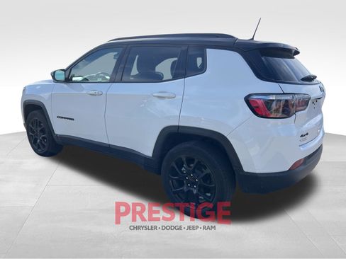 Used 2022 Jeep Compass Latitude w/ Convenience Group AWD/4WD image 13
