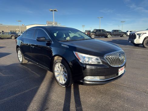 Used 2016 Buick LaCrosse image 7