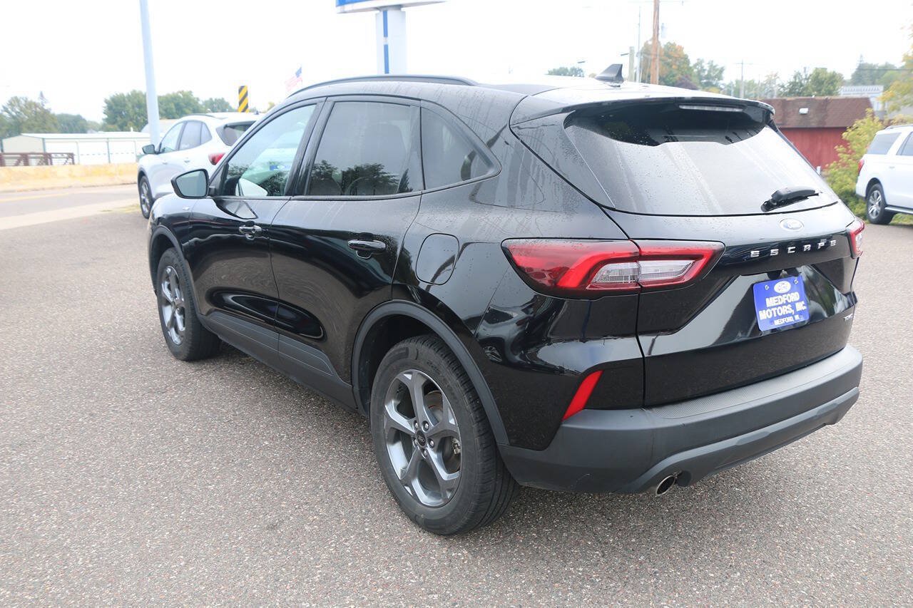 Used 2025 Ford Escape ST-Line Select AWD/4WD image 6