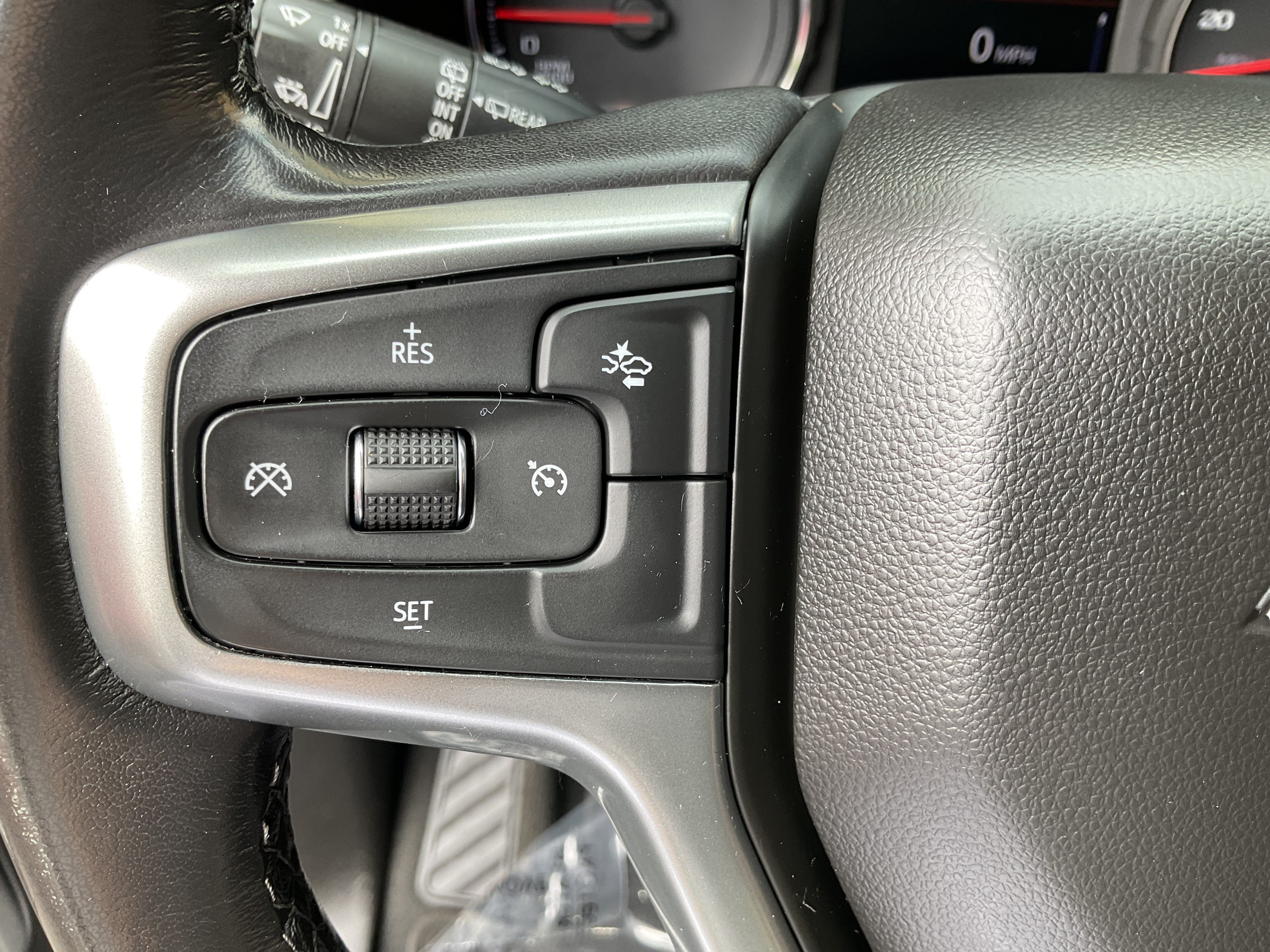 Used 2022 Chevrolet Suburban LS AWD/4WD image 28
