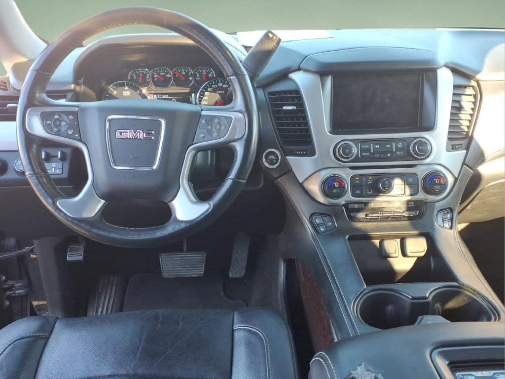 Used 2017 GMC Yukon SLT w/ Premium Edition AWD/4WD image 9