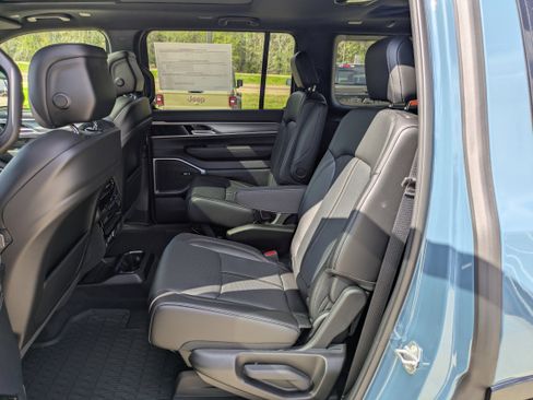 New 2026 Jeep Grand Wagoneer 4WD image 11