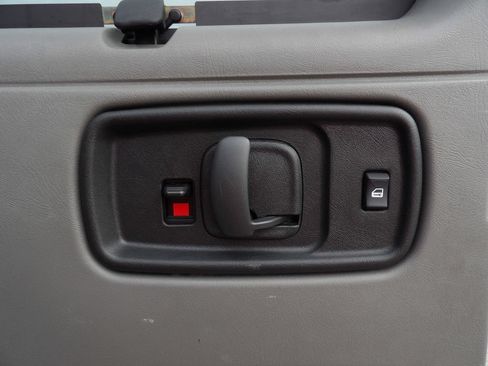 Used 2025 Chevrolet Express 3500 LS RWD image 52