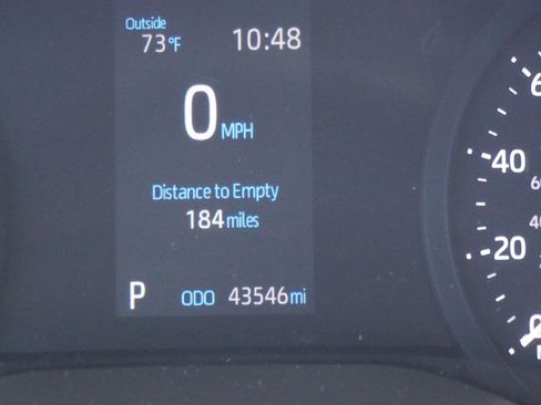 Used 2024 Toyota Sienna LE image 25