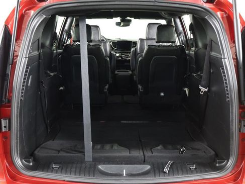 Used 2025 Chrysler Pacifica Select FWD image 20