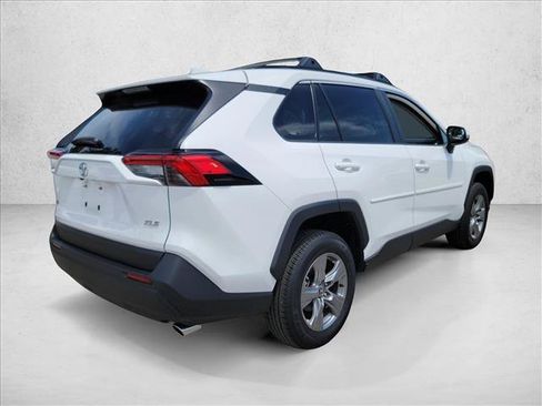 Used 2025 Toyota RAV4 XLE w/ Convenience Package FWD image 5