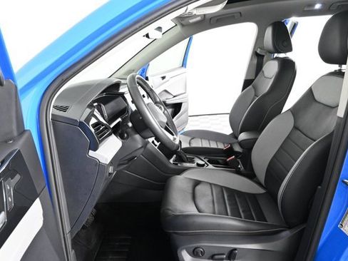 Certified 2022 Volkswagen Taos SEL w/ Panoramic Sunroof Package image 22