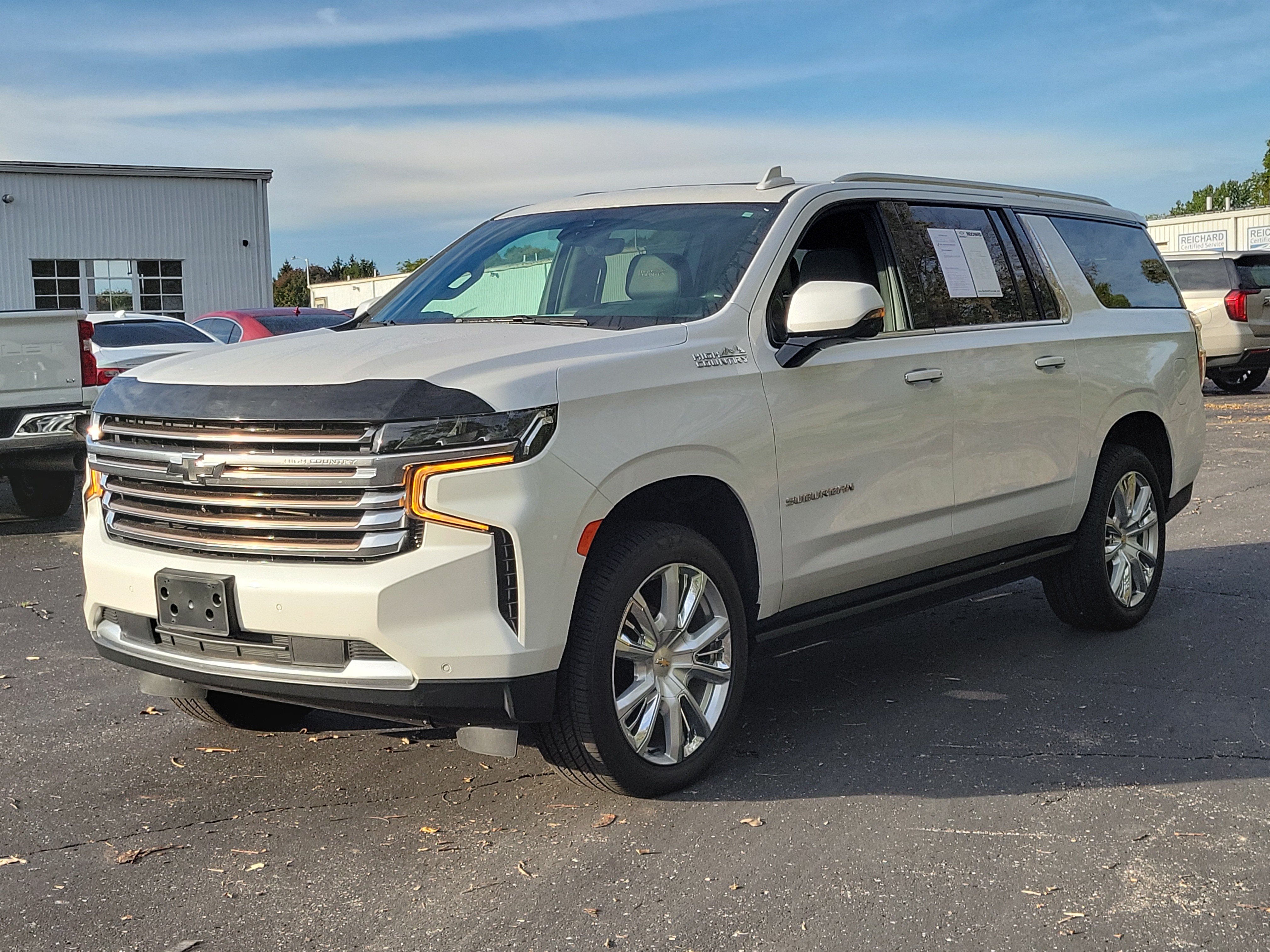 Used 2023 Chevrolet Suburban High Country AWD/4WD image 2