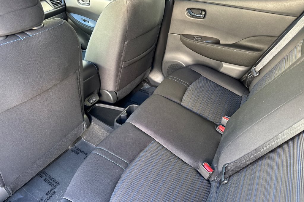 Used 2025 Nissan Leaf S FWD image 11